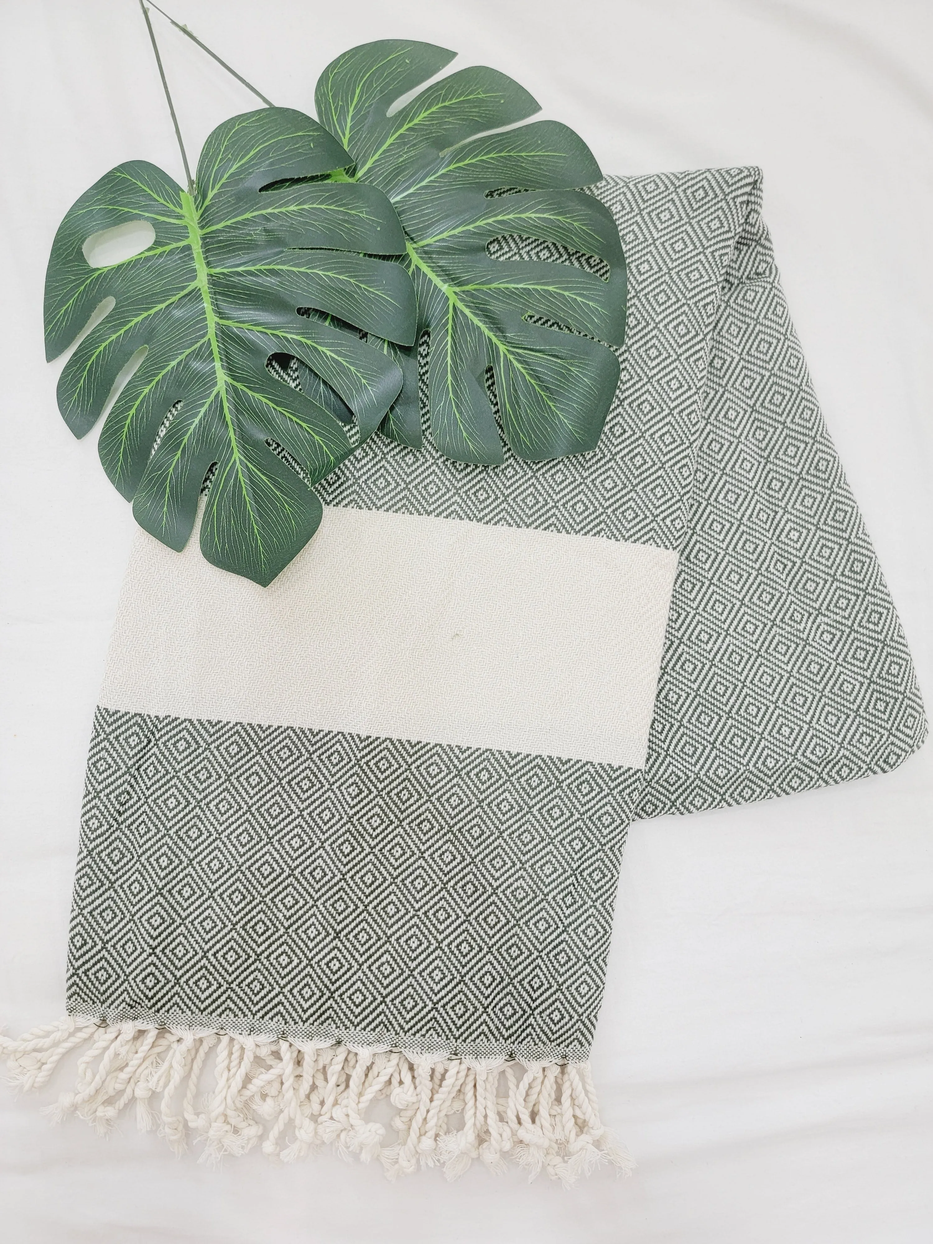 Beach/Bath Sand Free Towels-Easy Carry Quick Dry Thin Towel- Green by EBRU Home