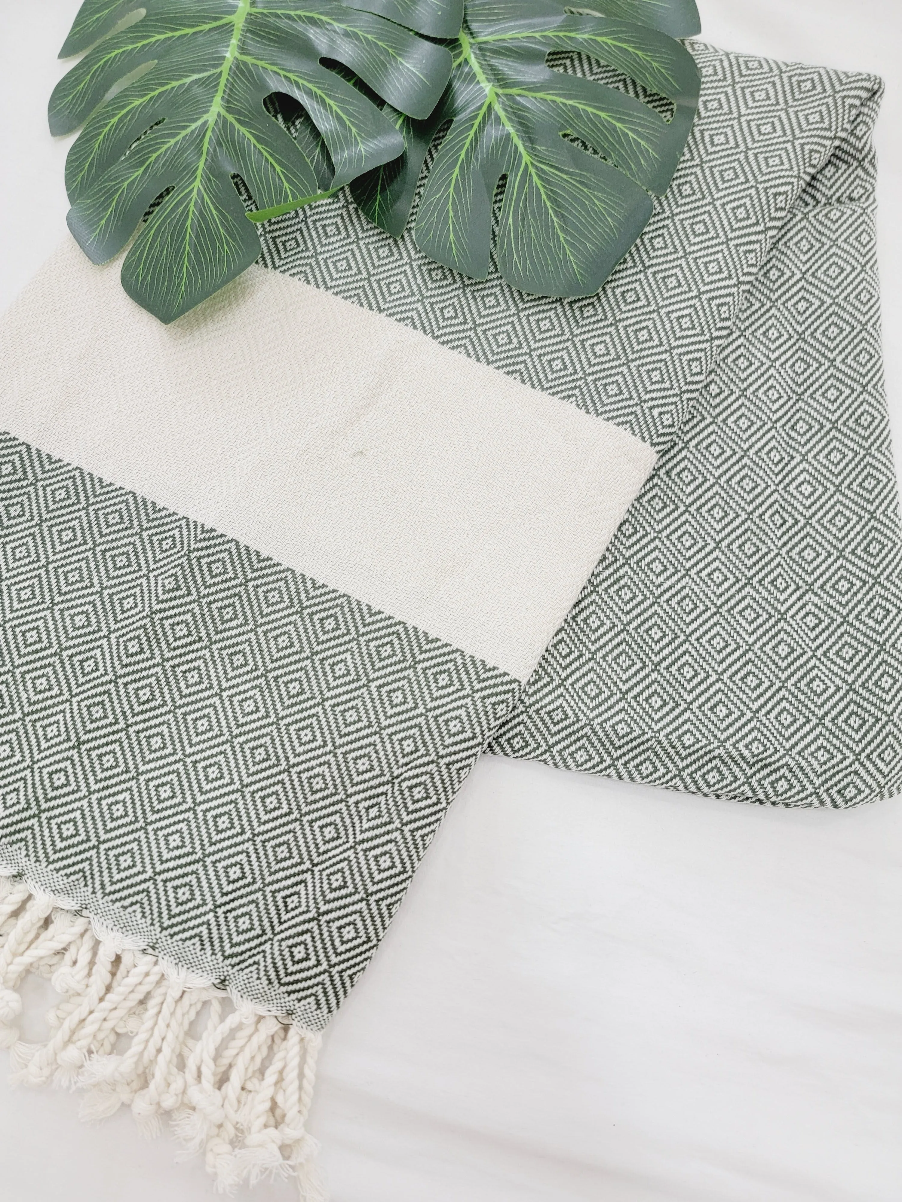 Beach/Bath Sand Free Towels-Easy Carry Quick Dry Thin Towel- Green by EBRU Home