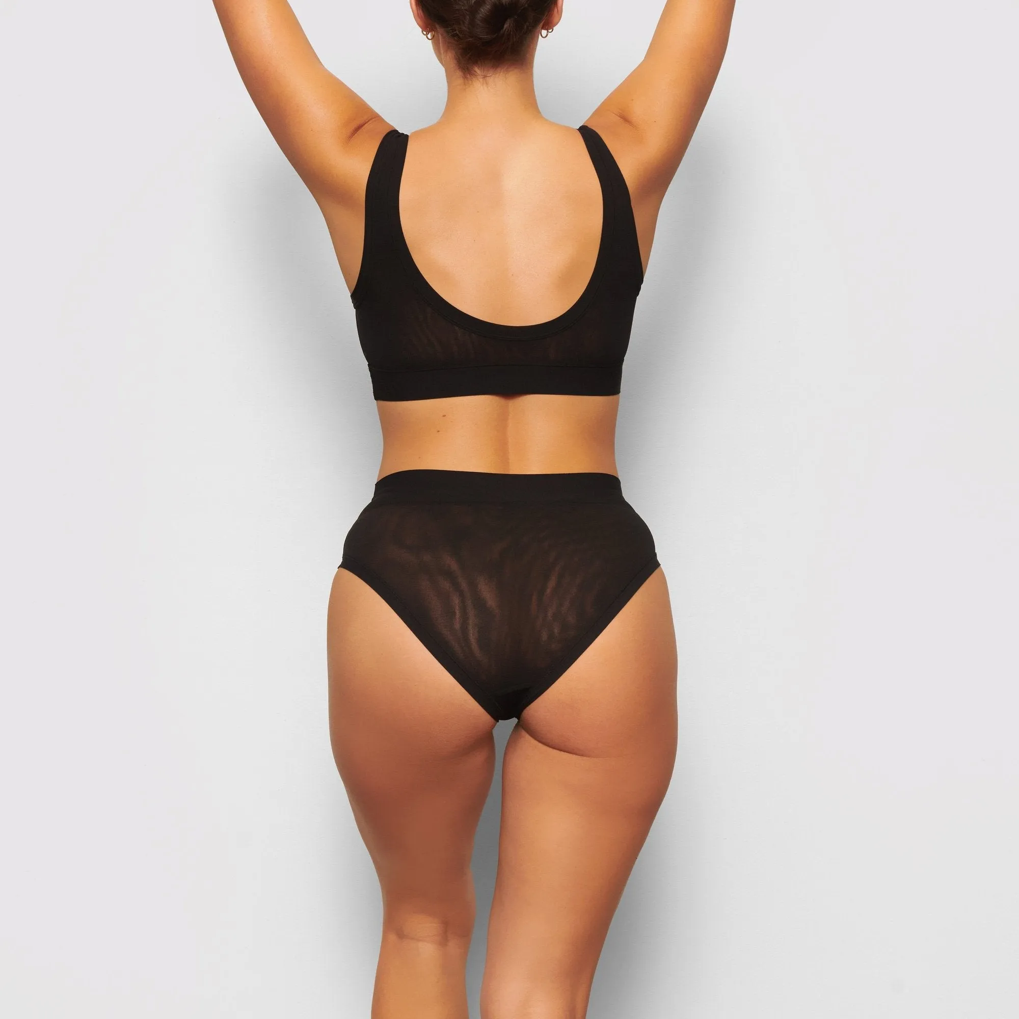 SUMMER MESH SCOOP BRALETTE | ONYX